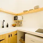 El Charco Lofts - By Az